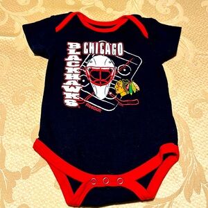 💚5 Reebok NHL Chicago Blackhawks onesie 100% cotton 6/9 months